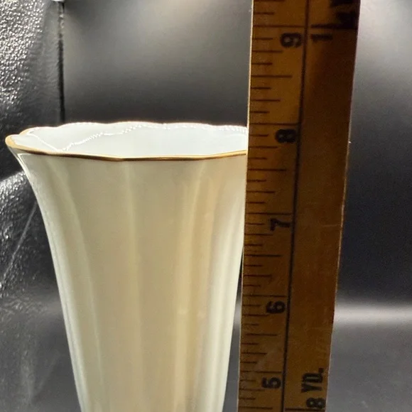 Christian Dior “ Art of the Table” Vase - Picture 6 of 8